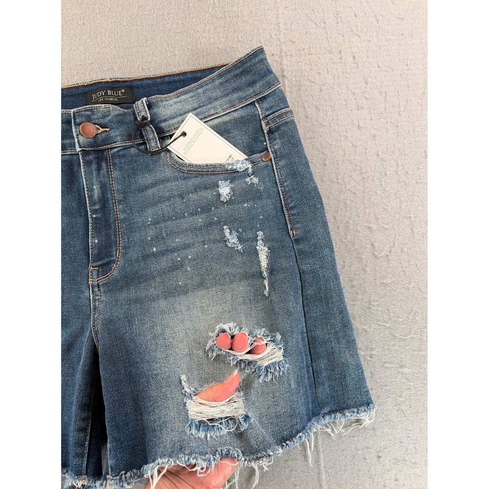 Judy Blue Distressed Denim Shorts Medium Wash Raw Hem JB15202MD XL Womens - Picture 12 of 14